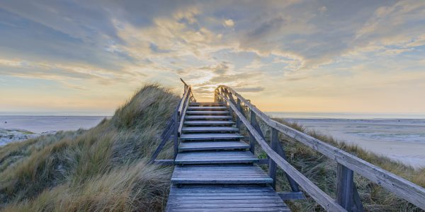 Die Nordsee ist geprägt von langen Sandstränden, mächtigen Dünen und charmanten Inseln