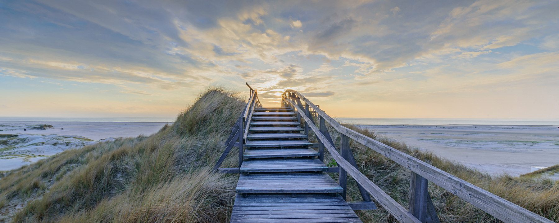 Die Nordsee ist geprägt von langen Sandstränden, mächtigen Dünen und charmanten Inseln