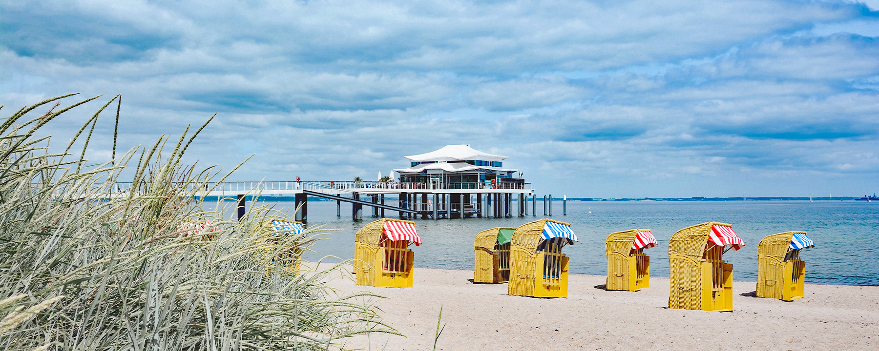 Timmendorfer Strand ist ein beliebter Ferienort an der Ostseeküste, bekannt für seinen langen, feinsandigen Strand und das vielfältige Freizeitangebot