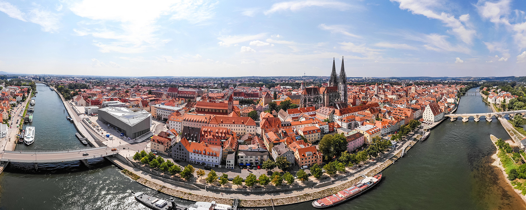 Regensburg beeindruckt mit einer mittelalterlichen Altstadt, welche seit 2006 zum UNSECO-Weltkulturerbe gehört