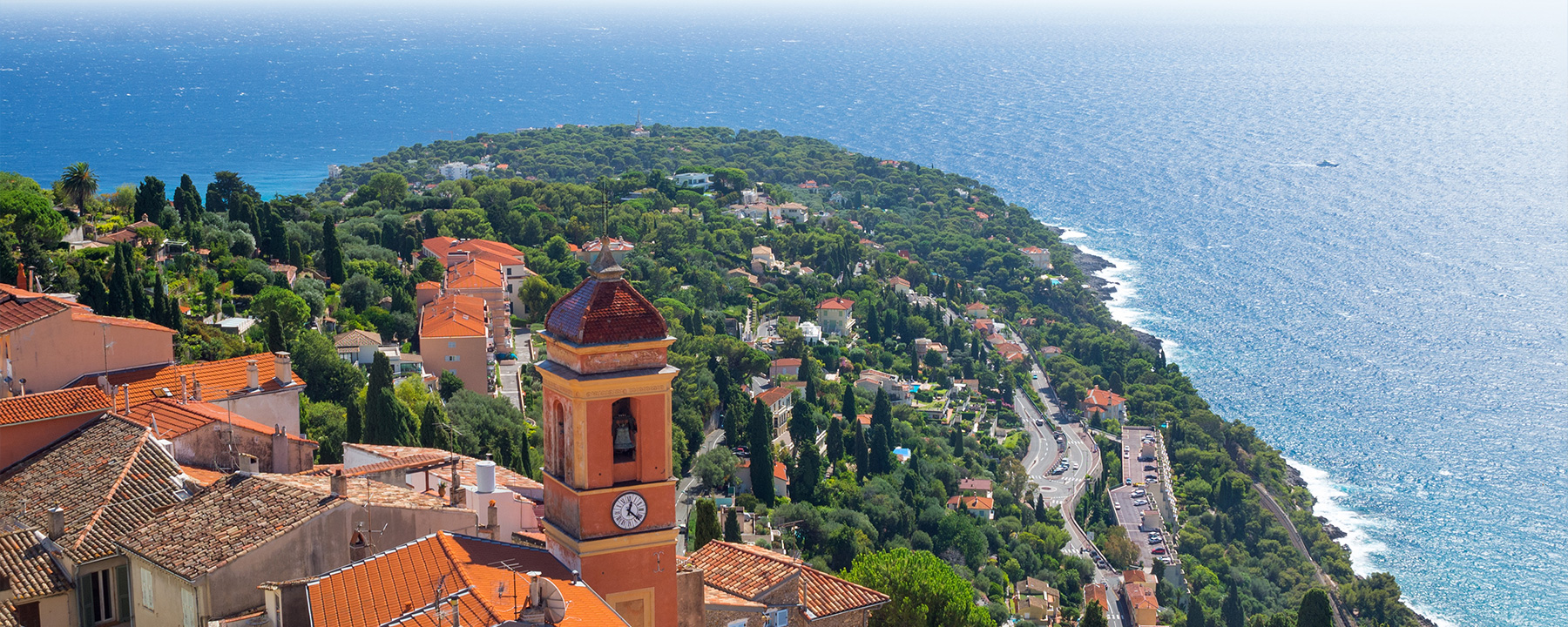 Roquebrune-Cap-Martin ist bekannt für die malerische Altstadt und die sehenswerte, mittelalterliche Burg