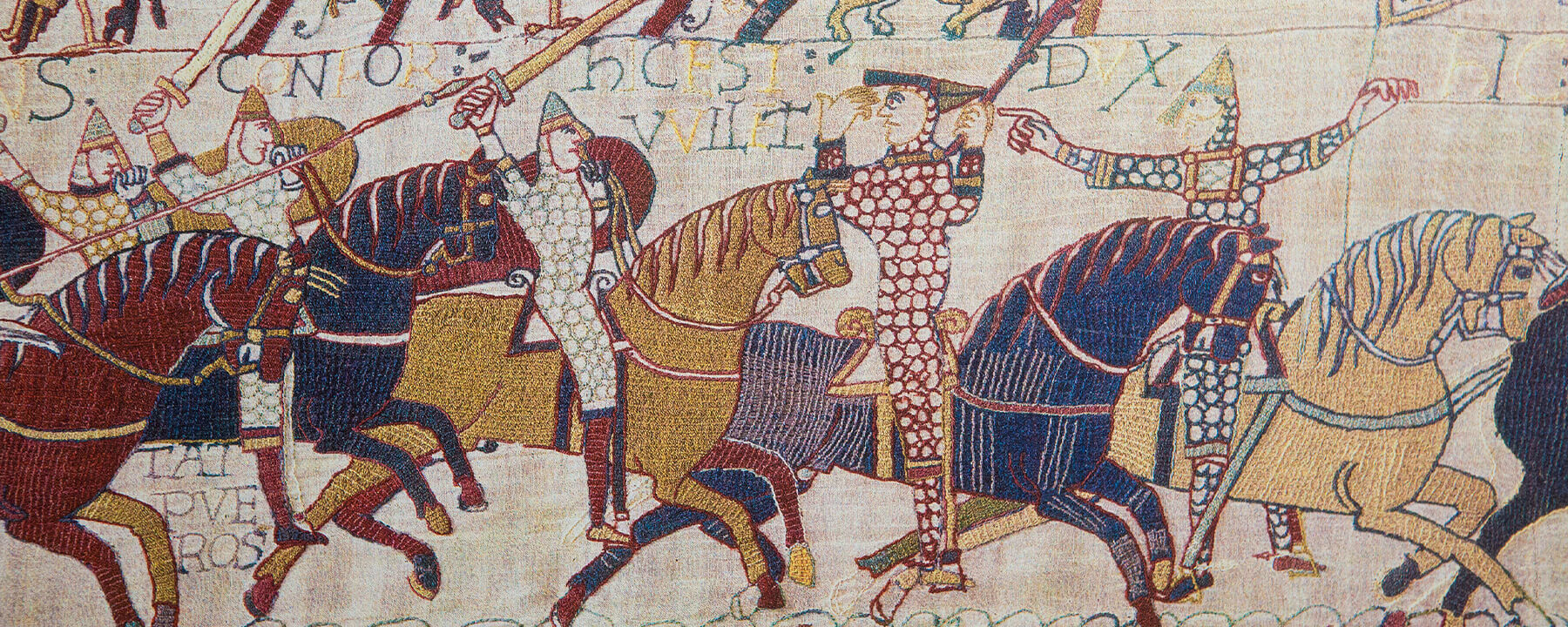 Der Teppich von Bayeux erzählt auf 70 Meter die Geschichte der normannischen Eroberung Englands im Jahr 1066