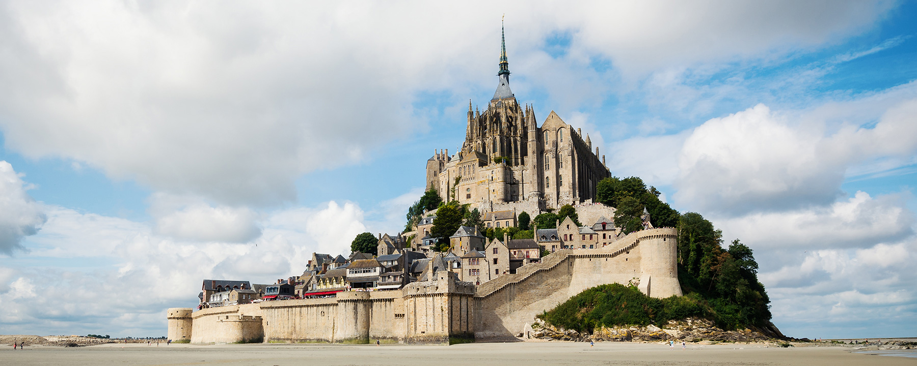 Der Mont-Saint-Michel ist eine beeindruckende Felseninsel mit der gleichnamigen Abtei