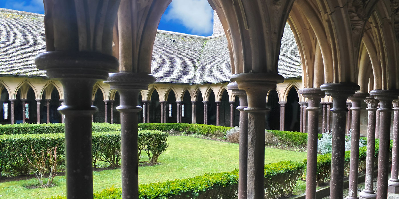 Die Kreuzgänge in der Abtei Mont-Saint-Michel