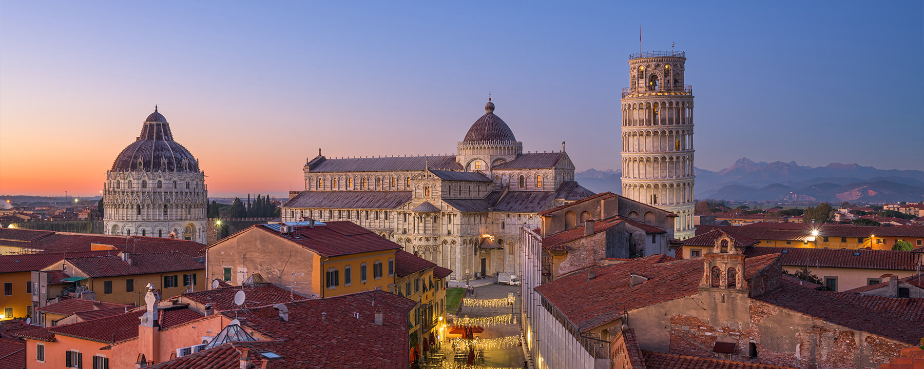 Pisa ist weit mehr als nur der Schiefe Turm – die Stadt bietet eine reiche Geschichte, lebendige Kultur und zahlreiche versteckte Schätze, die es zu entdecken gilt, von ihren mittelalterlichen Plätzen bis hin zur lebendigen Universitätsatmosphäre