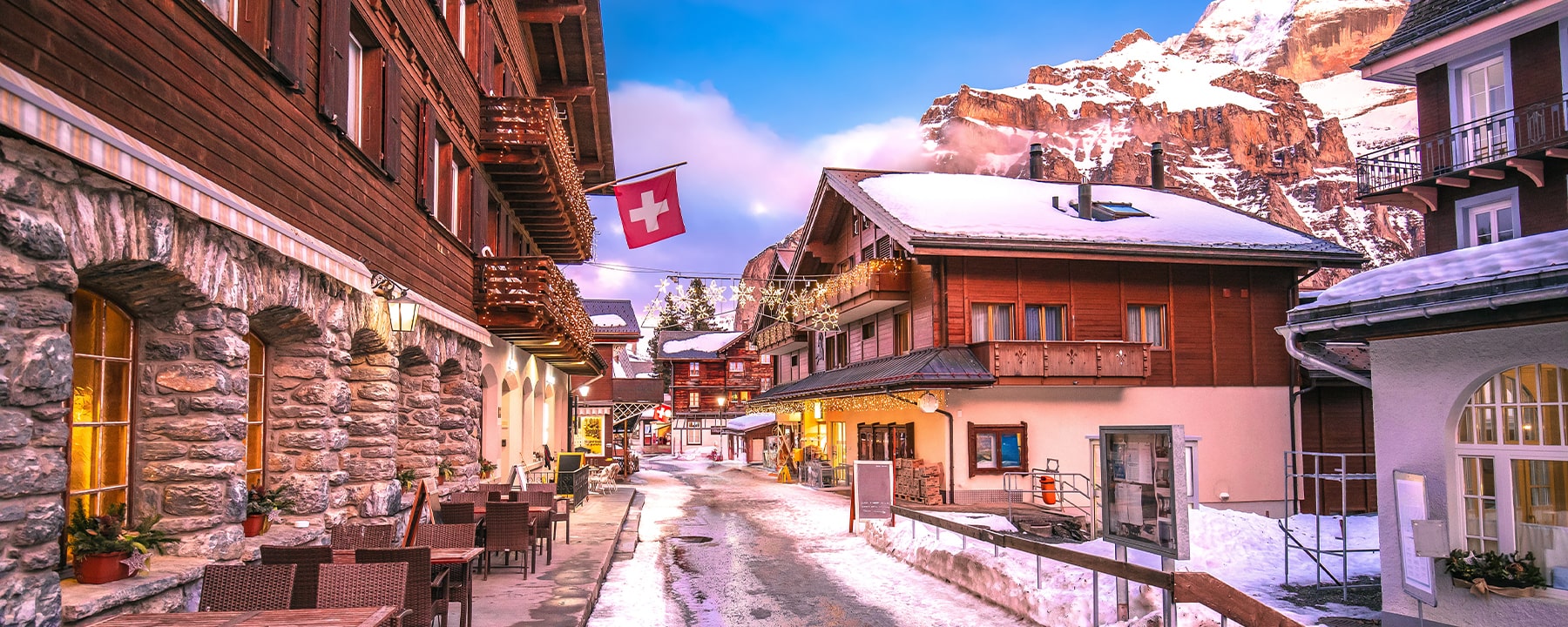 Das autofreie Bergdorf besticht durch seine urigen Chalets und bietet einen ungestörten Blick auf die mächtigen Gipfel von Eiger, Mönch und Jungfrau