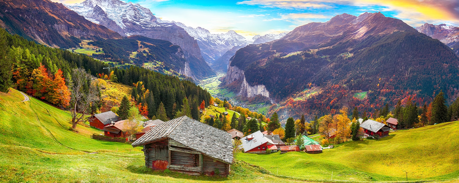 Wengen liegt idyllisch eingebettet zwischen grünen Wiesen und schroffen Berggipfeln, und bietet spektakuläre Ausblicke auf das umliegende Alpenpanorama