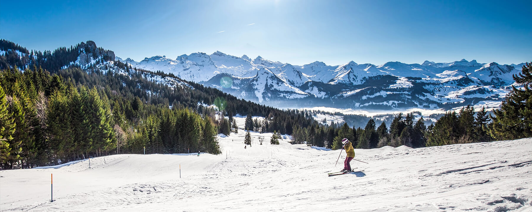 Lenzerheide bietet mit über 225 Pistenkilometern, modernen Bergbahnen und einer Verbindung nach Arosa ein vielfältiges Wintersportgebiet für Skifahrer und Snowboarder