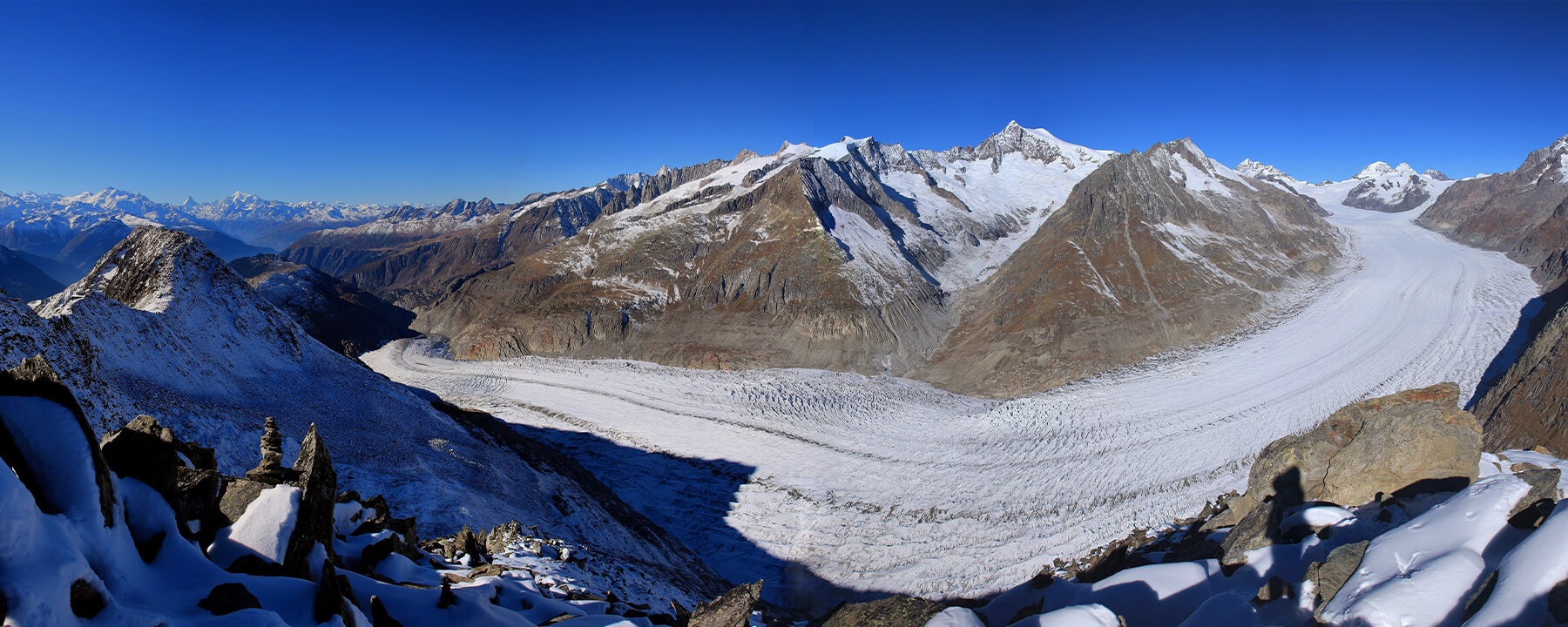 Der Aletschgletscher im Wallis ist der längste Gletscher der Alpen und erstreckt sich über beeindruckende 23 Kilometer